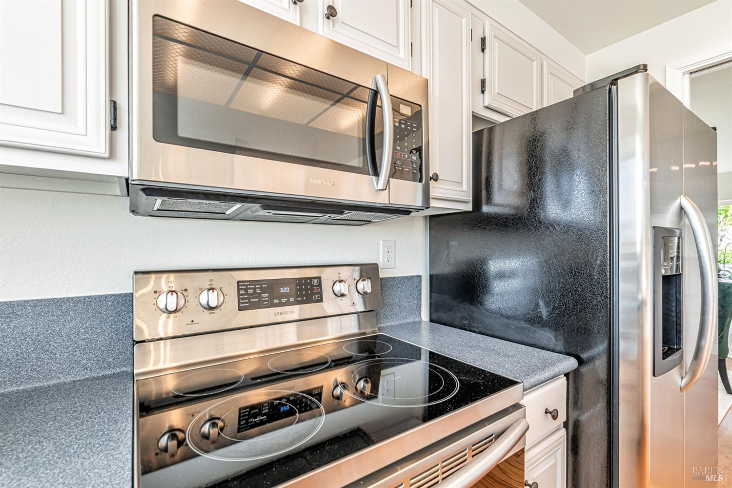 Vallejo, California, 94589, United States, 4 Bedrooms Bedrooms, ,3 BathroomsBathrooms,Residential,For Sale,1934272