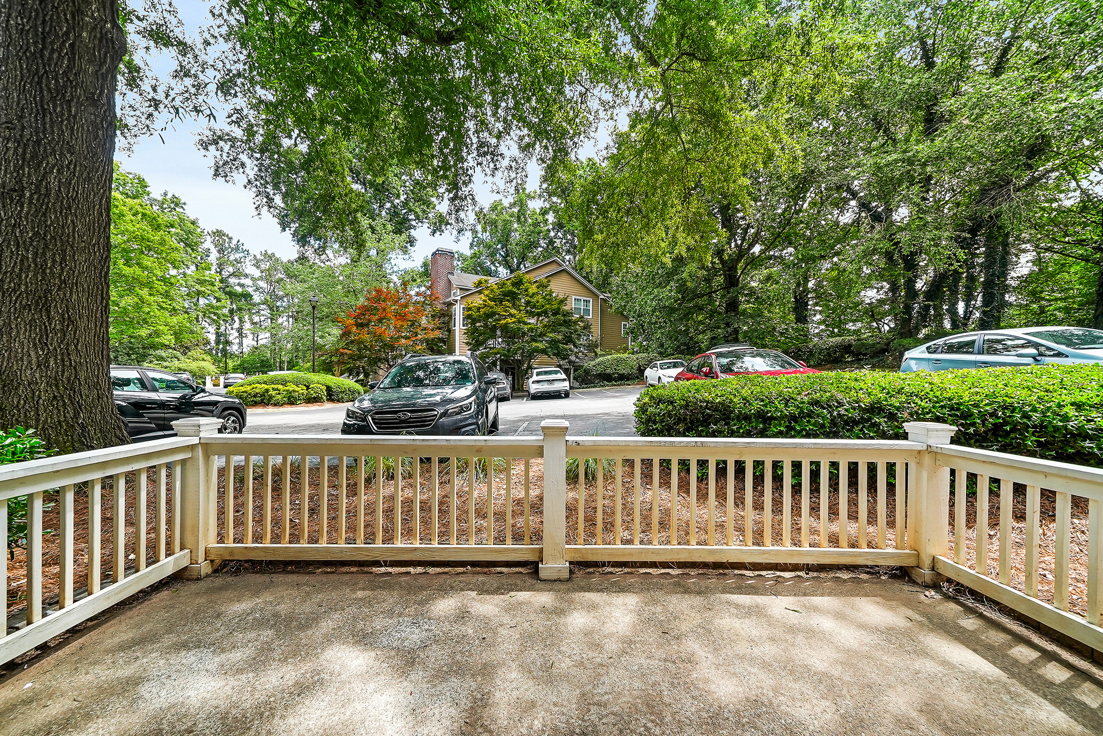  Serene Metro Atlanta Condo Offering Privacy, Comfort and Convenience - 物件實景