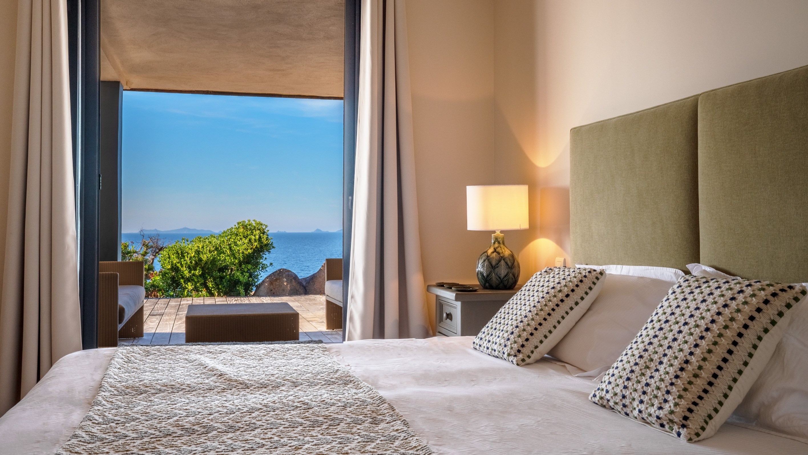  Luxury waterfront villa, pool and sea view at Coti-Chiavari / Gulf of Ajaccio -… - 物件實景