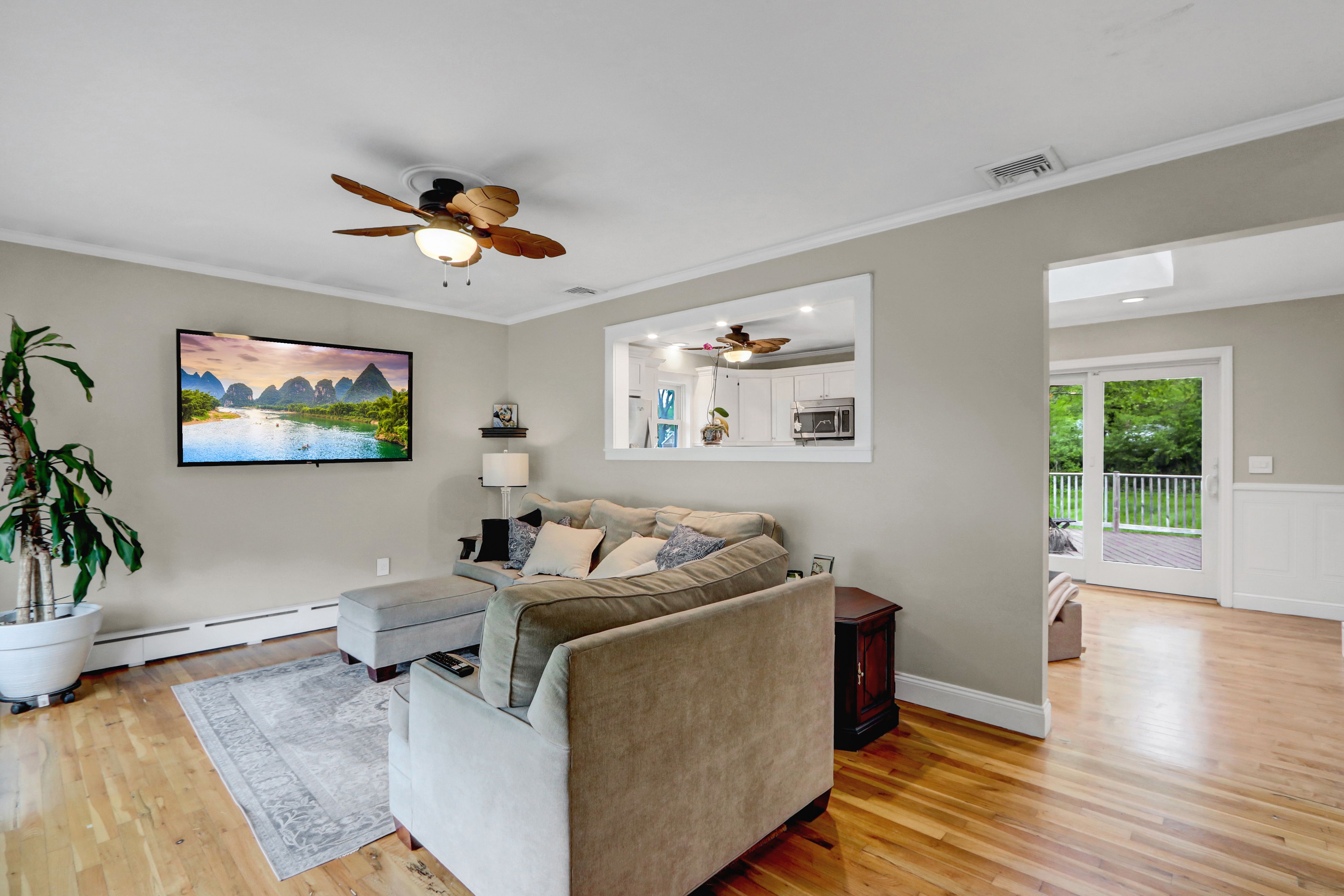 Brookhaven, New York, 11719, United States, 3 Bedrooms Bedrooms, ,2 BathroomsBathrooms,Residential,For Sale,1924488