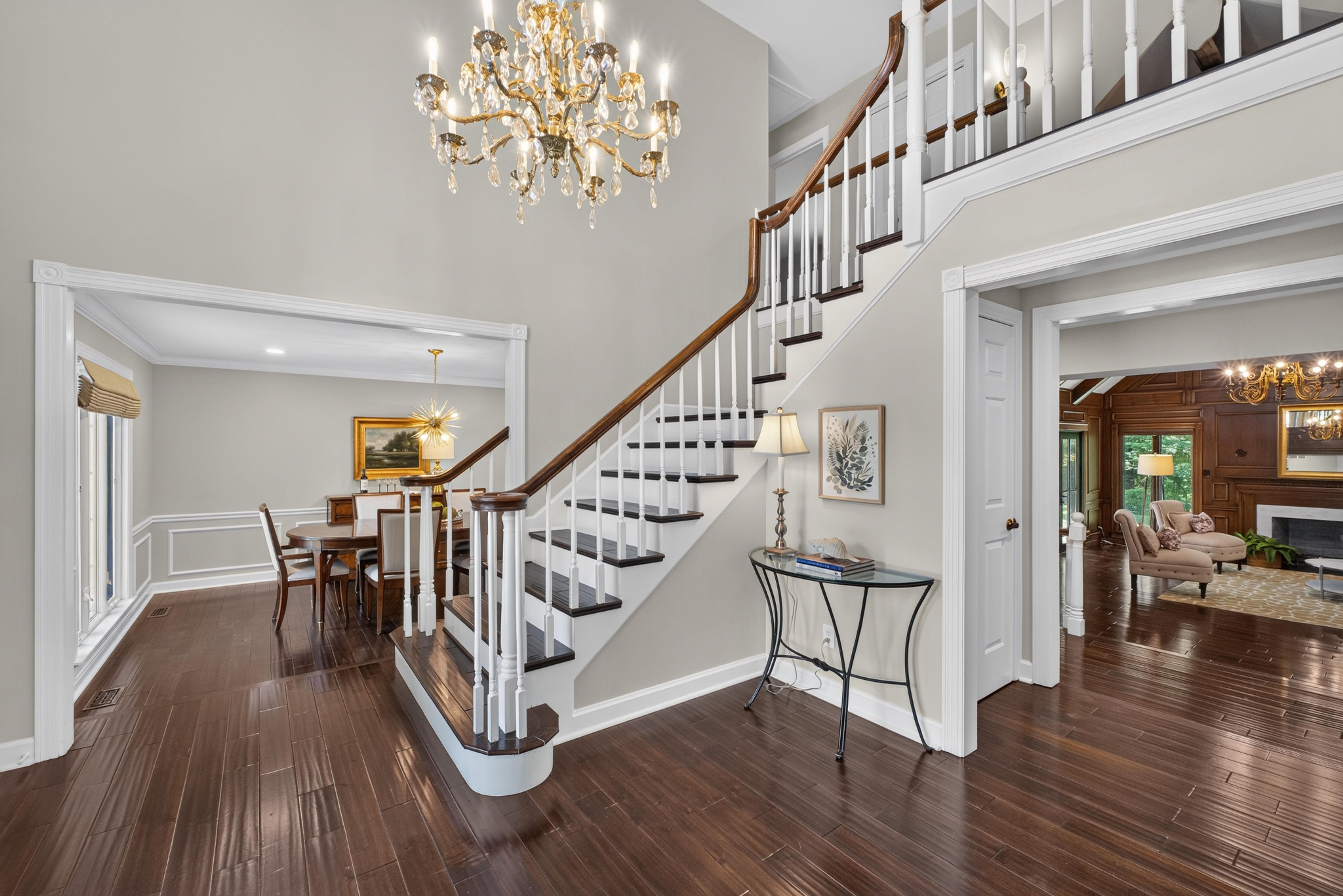  Elegant Brick Retreat on 1.5+ Acres with Modern Luxuries and Tranquil Living - 物件實景