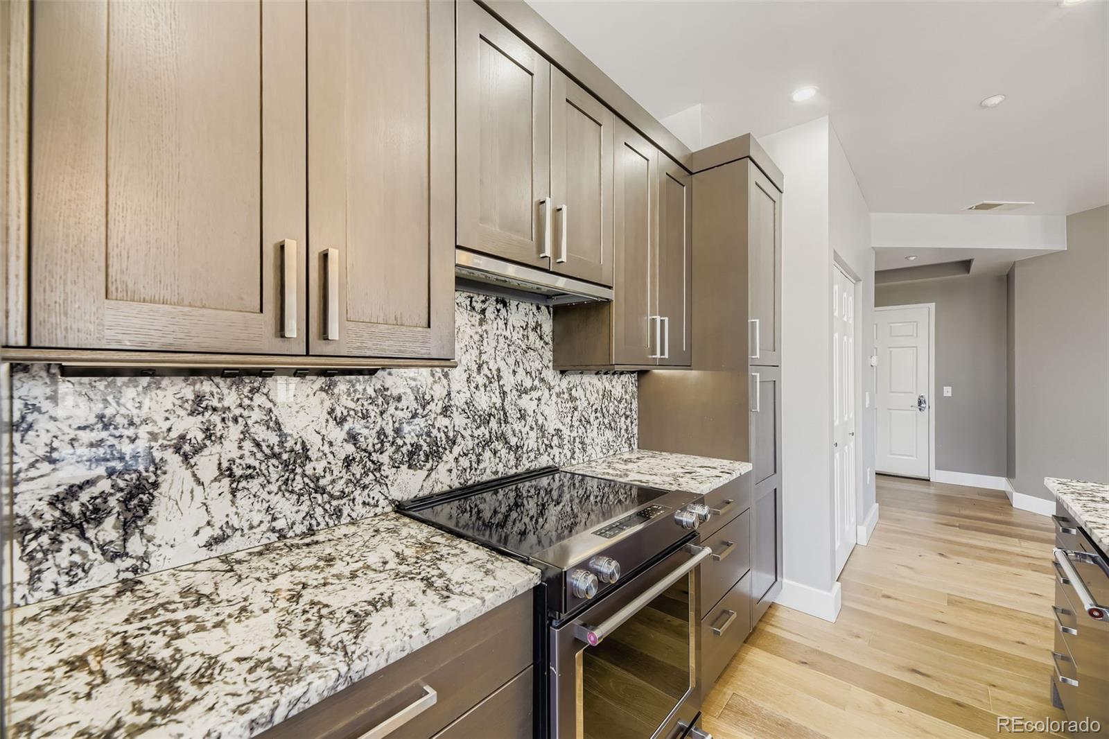 Denver, Colorado, 80204, United States, 2 Bedrooms Bedrooms, ,1 BathroomBathrooms,Residential,For Sale,1989232