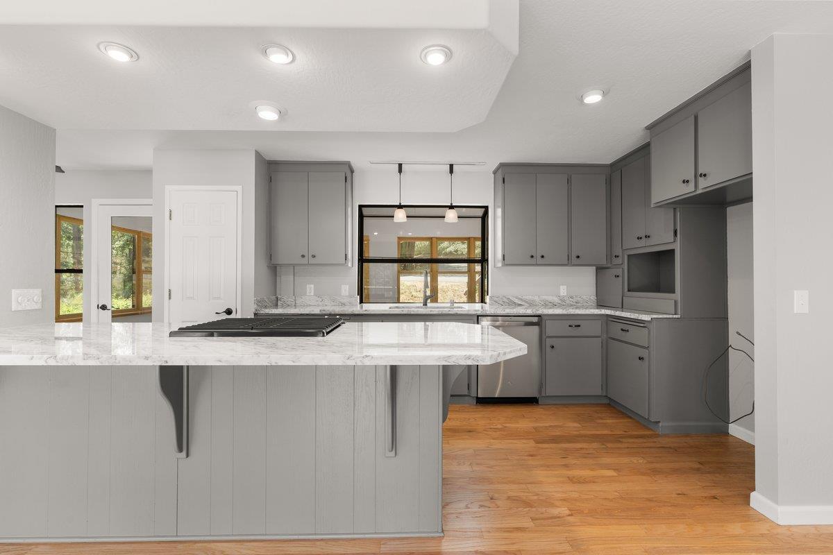 Nevada City, California, 95959, United States, 3 Bedrooms Bedrooms, ,3 BathroomsBathrooms,Residential,For Sale,1916379