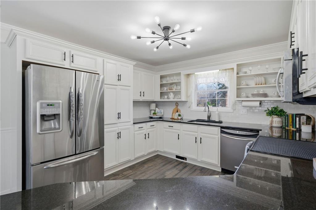 Cumming, Georgia, 30040, United States, 4 Bedrooms Bedrooms, ,3 BathroomsBathrooms,Residential,For Sale,2013824