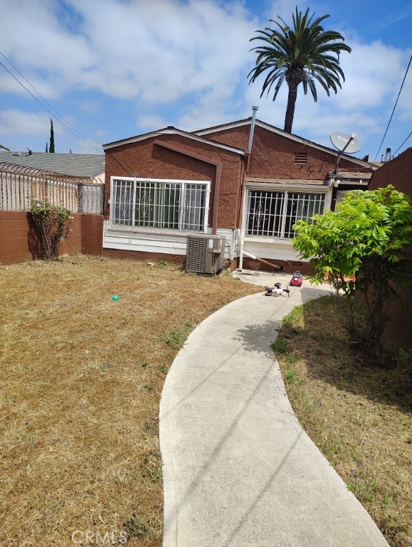 Los Angeles, California, 90044, United States, 3 Bedrooms Bedrooms, ,1 BathroomBathrooms,Residential,For Sale,1937466