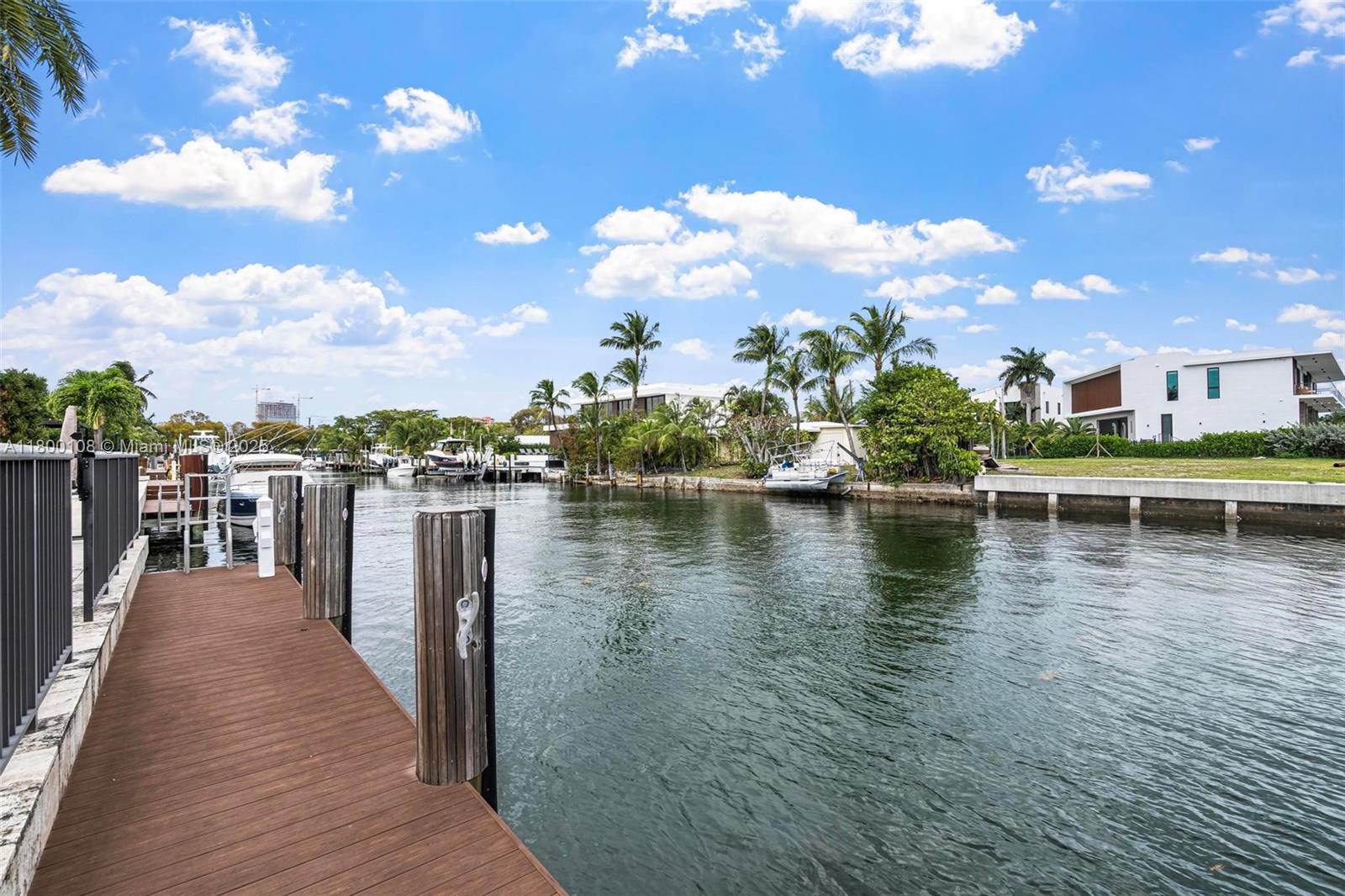 North Miami, Florida, 33181, United States, 5 Bedrooms Bedrooms, ,5 BathroomsBathrooms,Residential,For Sale,1804760