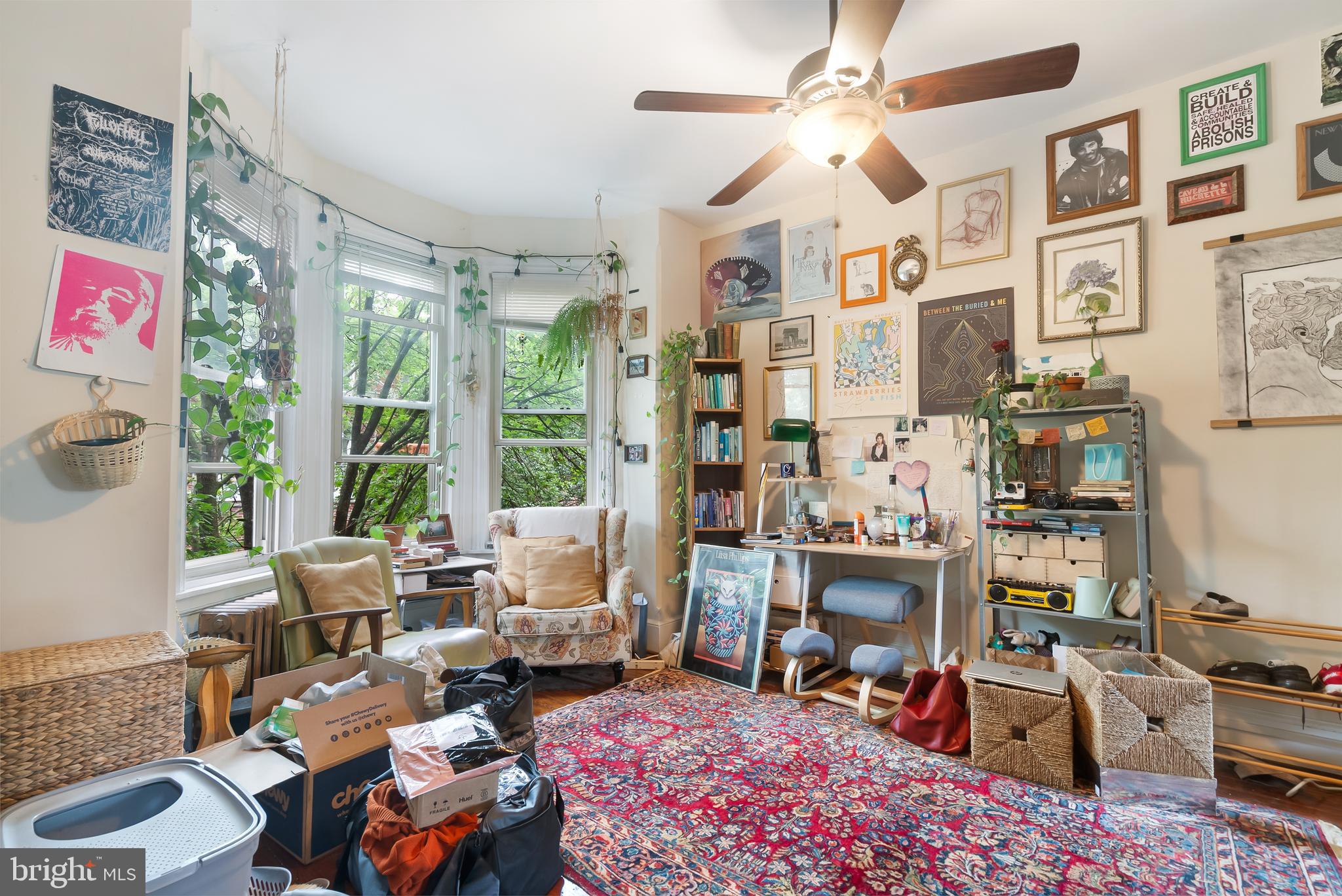 PHILADELPHIA, Pennsylvania, 19147, United States, 4 Bedrooms Bedrooms, ,2 BathroomsBathrooms,Residential,For Sale,1979341