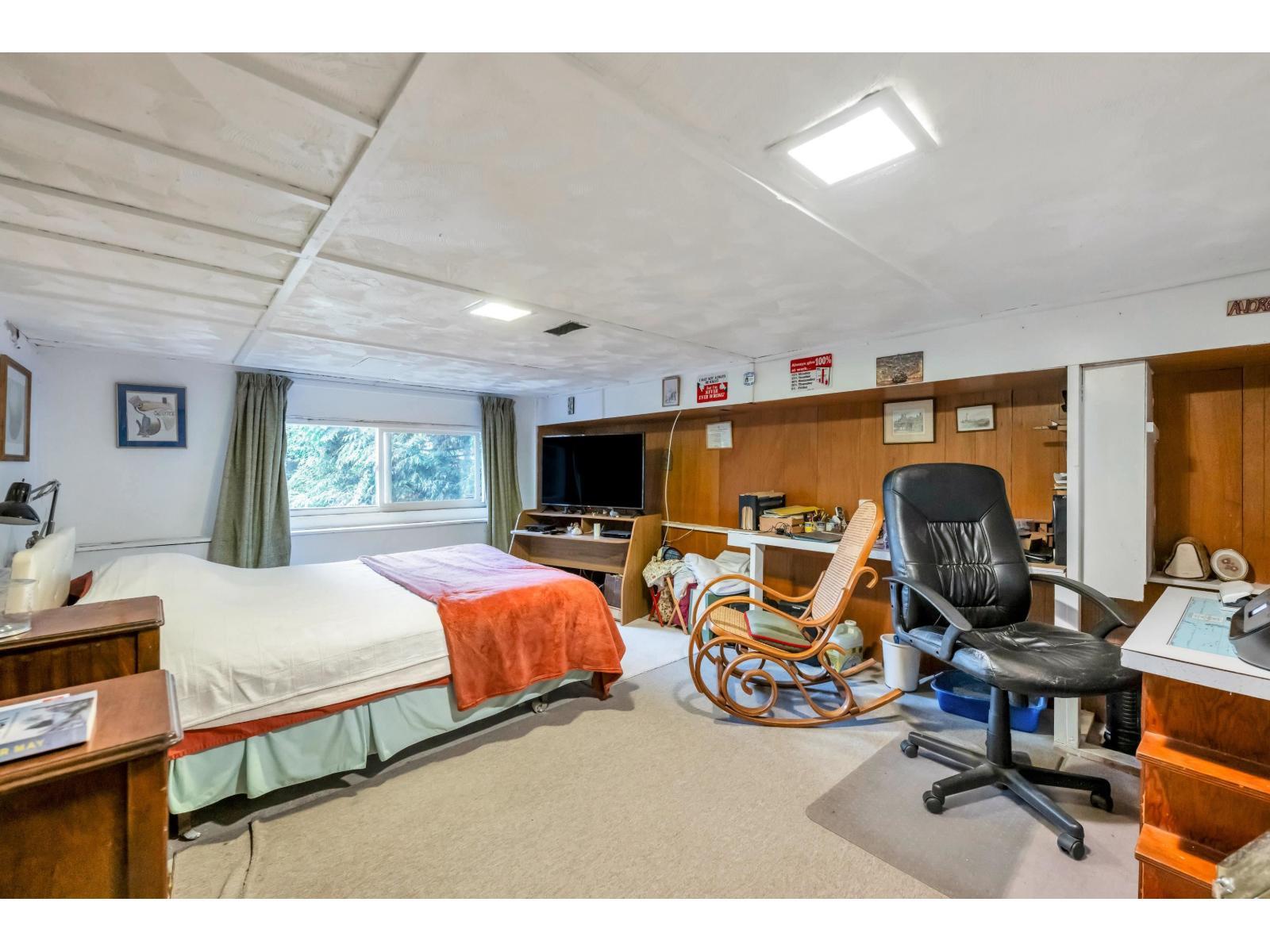 WHITE ROCK, British Columbia, V4B 4T7, CA, 4 Bedrooms Bedrooms, ,2 BathroomsBathrooms,Residential,For Sale,1951469