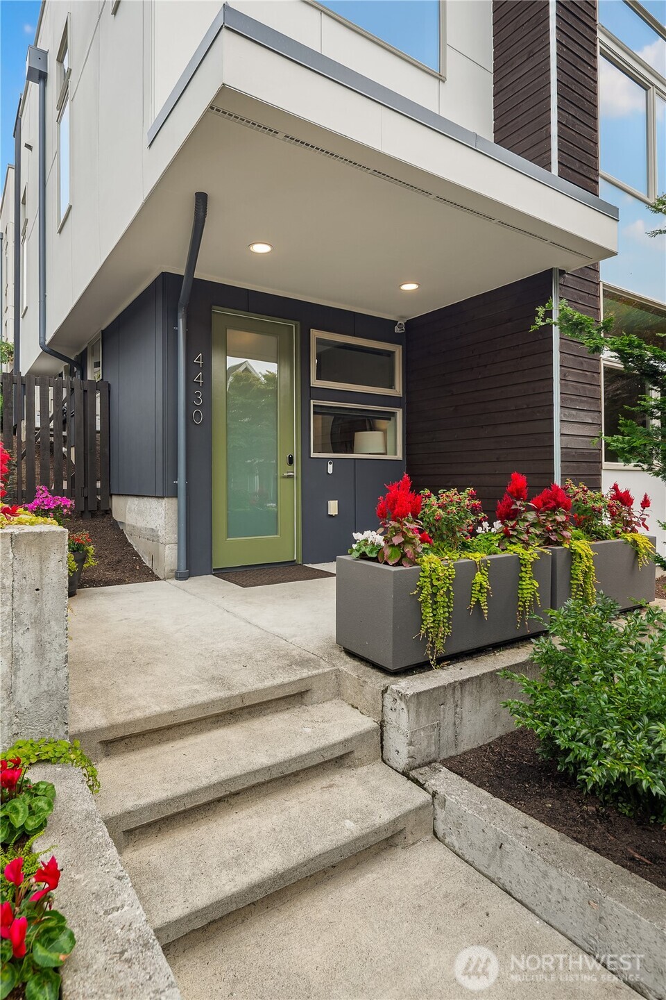 Seattle, Washington, 98108, United States, 3 Bedrooms Bedrooms, ,3 BathroomsBathrooms,Residential,For Sale,1947115