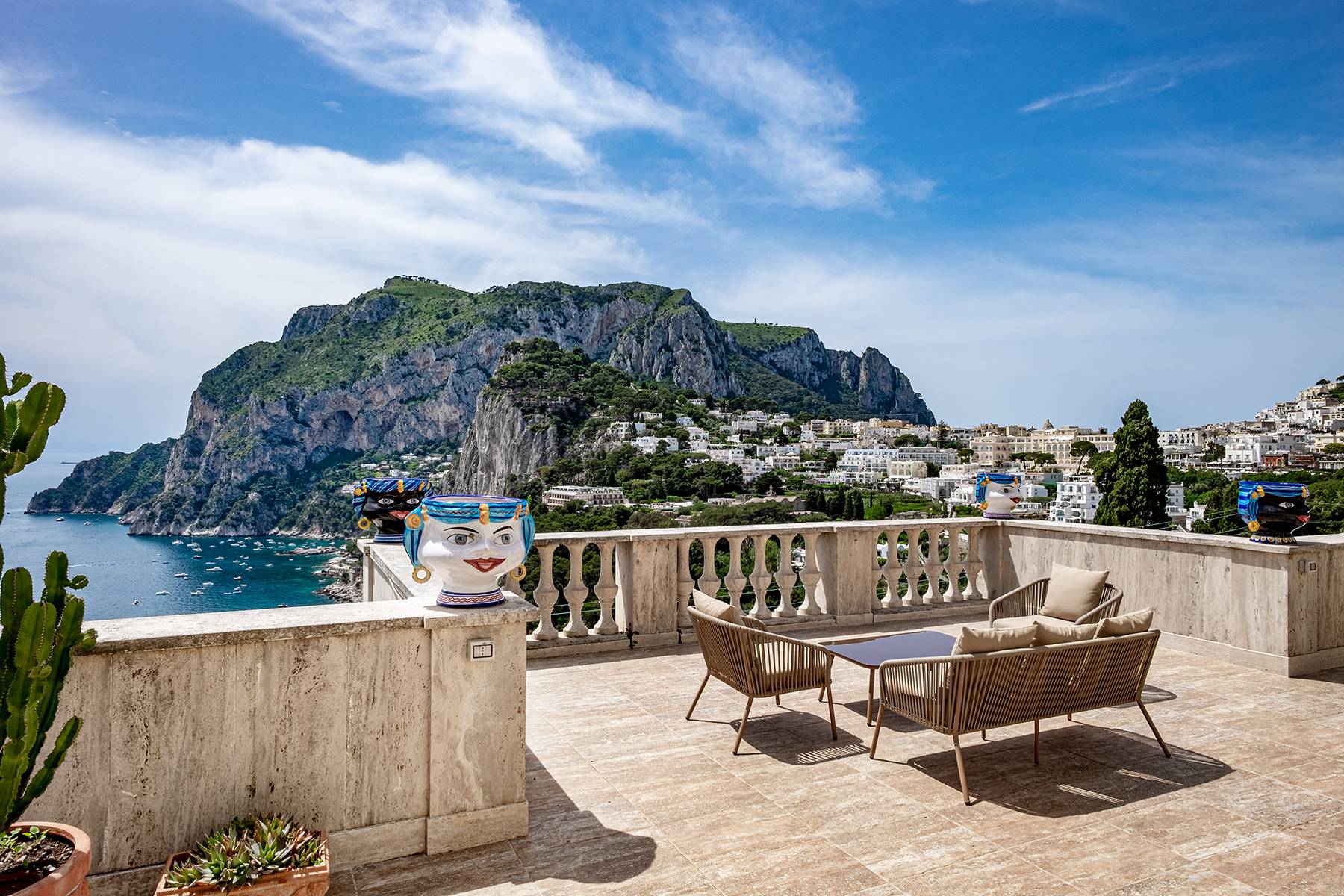  Neoclassical villa with a breath taking view - 物件實景