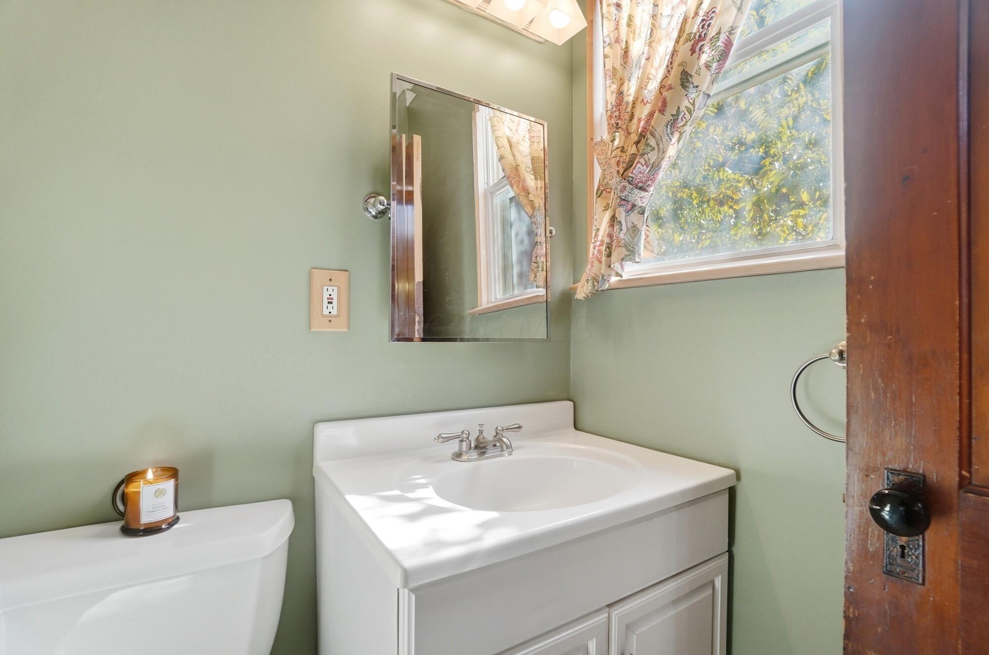 Columbus, Ohio, 43206, United States, 2 Bedrooms Bedrooms, ,2 BathroomsBathrooms,Residential,For Sale,1970918