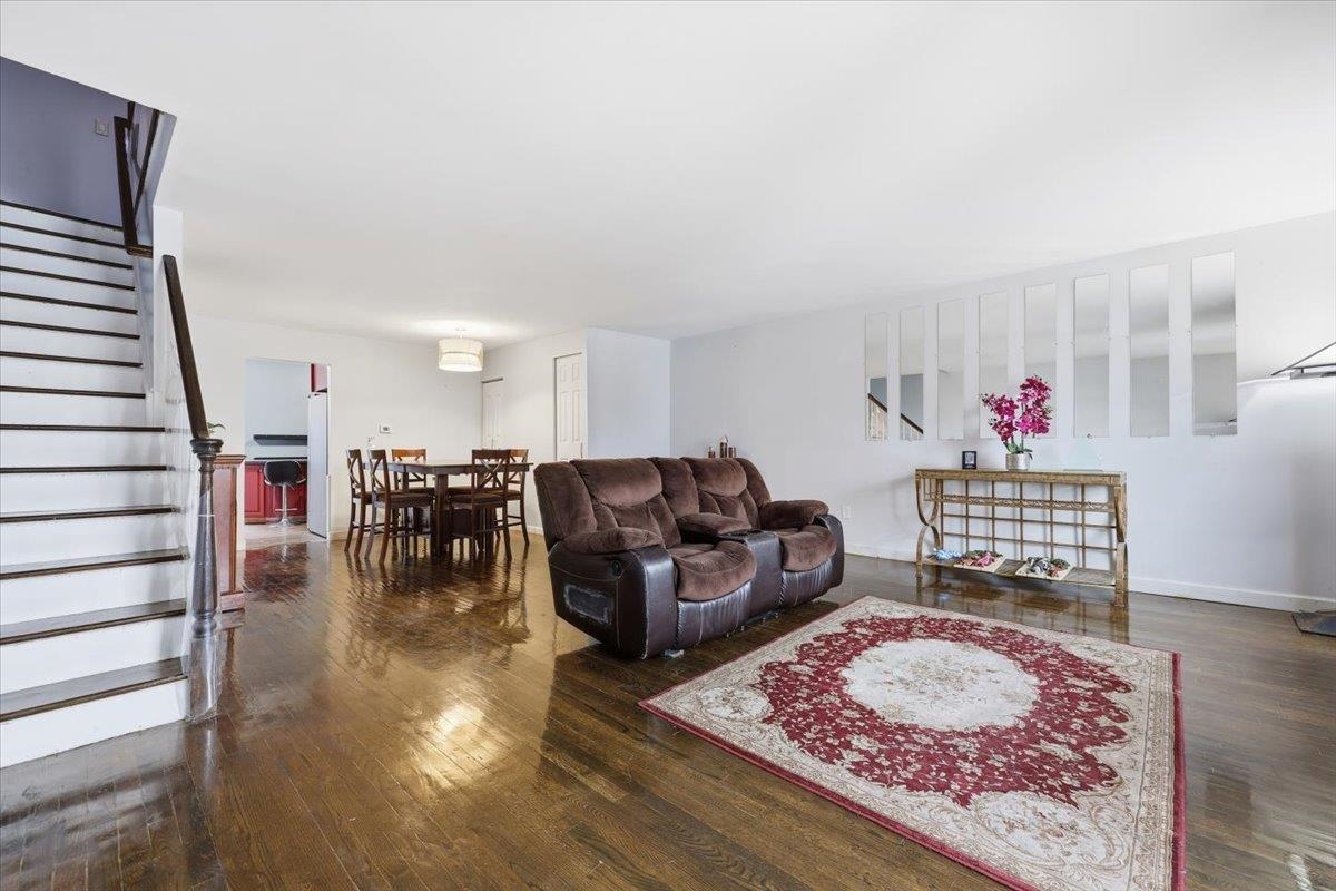 North Bergen, New Jersey, 07047, United States, 3 Bedrooms Bedrooms, ,3 BathroomsBathrooms,Residential,For Sale,1987703