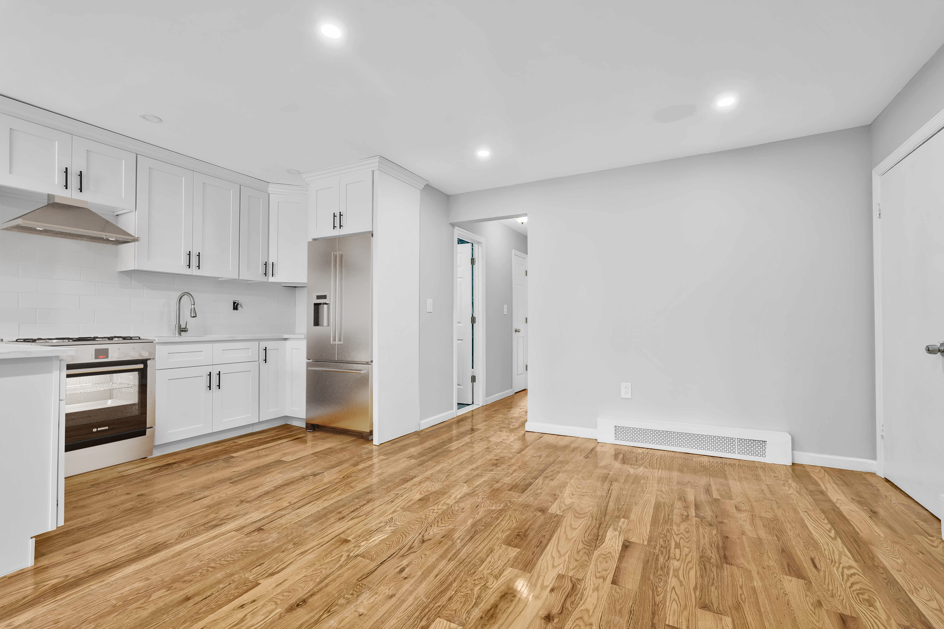 Bronx, New York, 1046, United States, 8 Bedrooms Bedrooms, ,5 BathroomsBathrooms,Residential,For Sale,1921443
