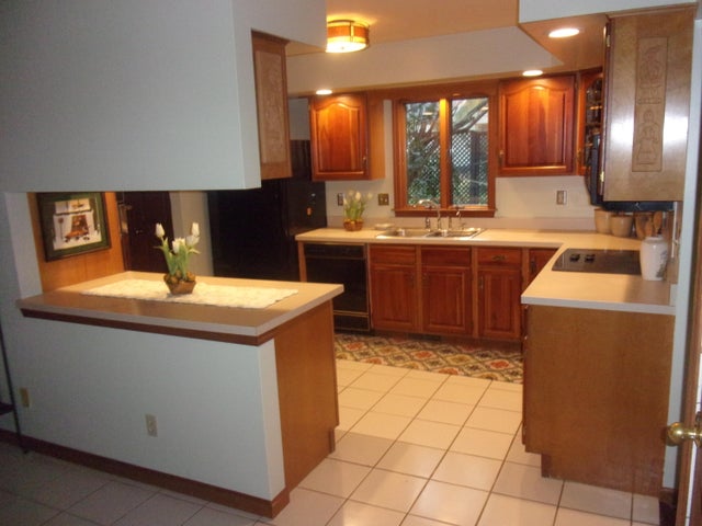 Valparaiso, Indiana, 46385, United States, 4 Bedrooms Bedrooms, ,4 BathroomsBathrooms,Residential,For Sale,1945024