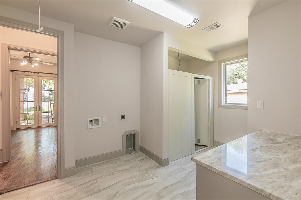 Grapevine, Texas, 76051, United States, 3 Bedrooms Bedrooms, ,4 BathroomsBathrooms,Residential,For Sale,1905682
