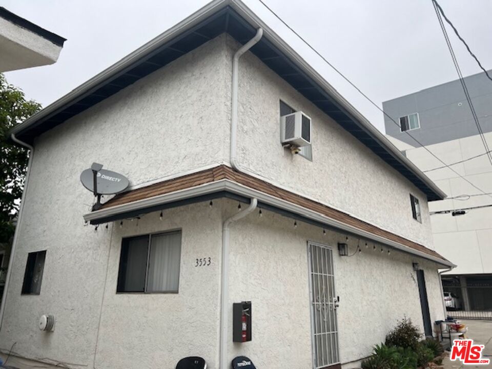 Los Angeles, California, 90023, United States, 14 Bedrooms Bedrooms, ,Residential,For Sale,1875617