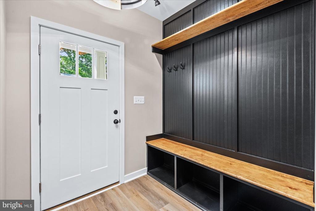 Colonial Beach, Virginia, 22443, United States, 3 Bedrooms Bedrooms, ,2 BathroomsBathrooms,Residential,For Sale,1712366