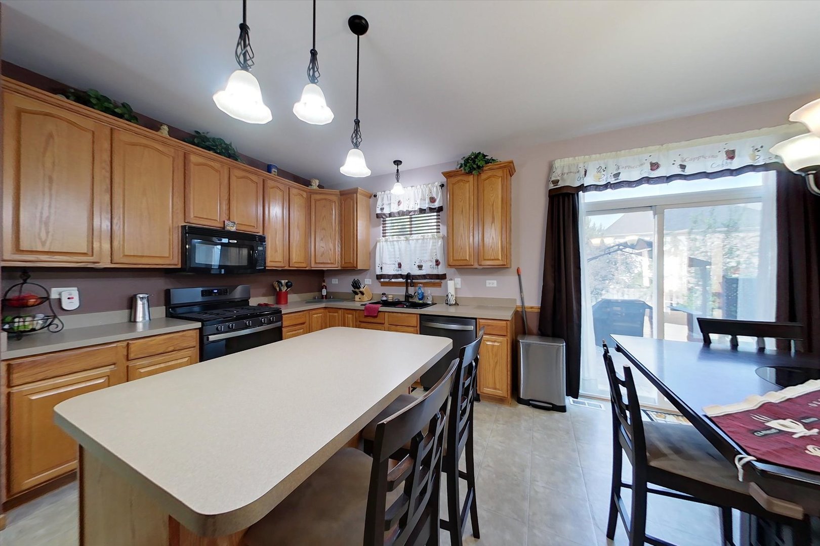 Plainfield, Illinois, 60586, United States, 4 Bedrooms Bedrooms, ,3 BathroomsBathrooms,Residential,For Sale,1861546