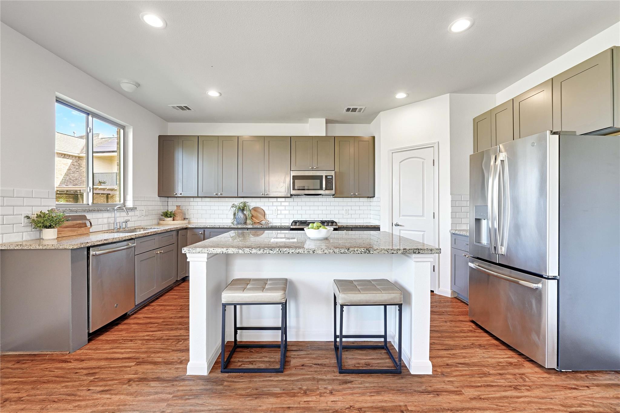 Richmond, Texas, 77407, United States, 5 Bedrooms Bedrooms, ,5 BathroomsBathrooms,Residential,For Sale,1975951