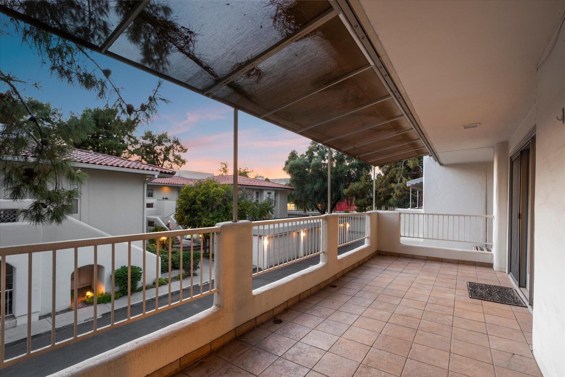  5200 S Lakeshore Drive  Tempe, AZ - 物件實景