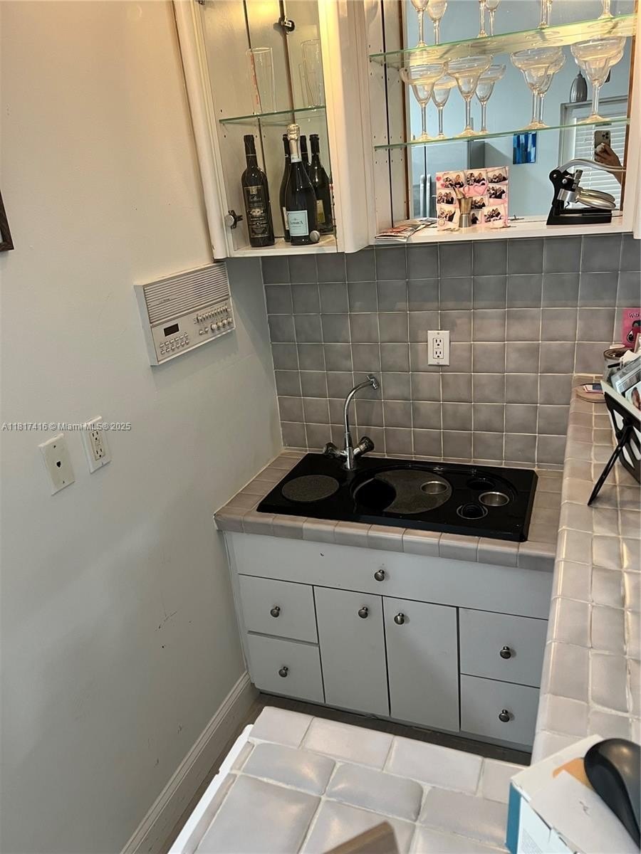 Miami, Florida, 33155, United States, 6 Bedrooms Bedrooms, ,4 BathroomsBathrooms,Residential,For Sale,1979278