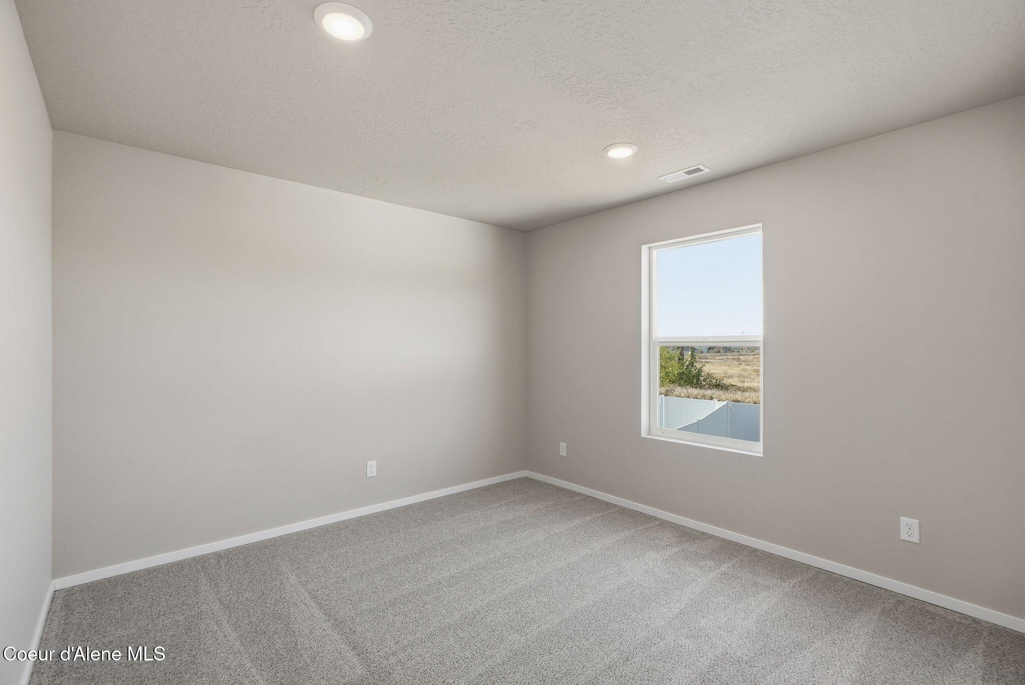 Post Falls, Idaho, 83854, United States, 4 Bedrooms Bedrooms, ,3 BathroomsBathrooms,Residential,For Sale,1973812