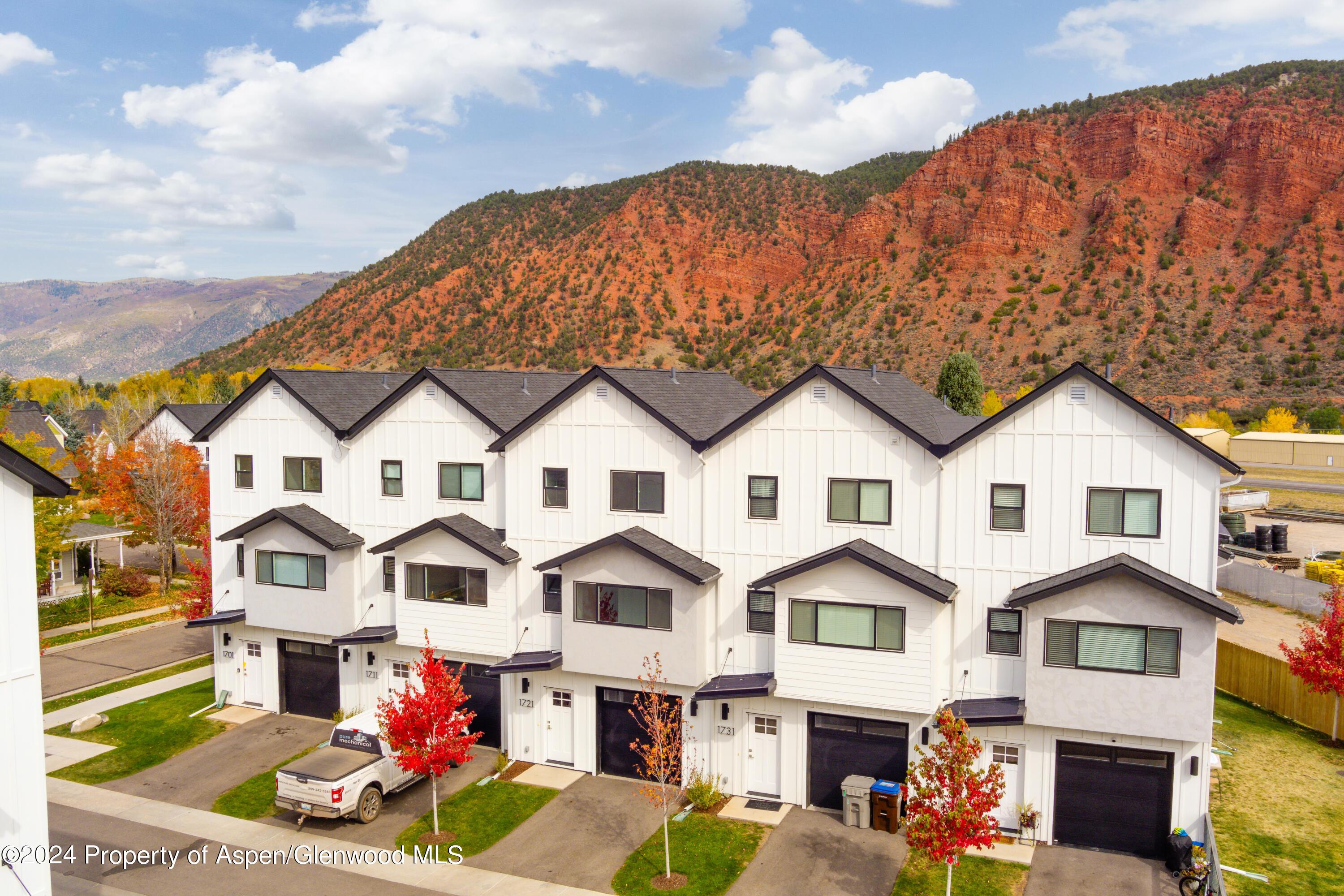 Glenwood Springs, Colorado, 81601, United States, 4 Bedrooms Bedrooms, ,4 BathroomsBathrooms,Residential,For Sale,1898816