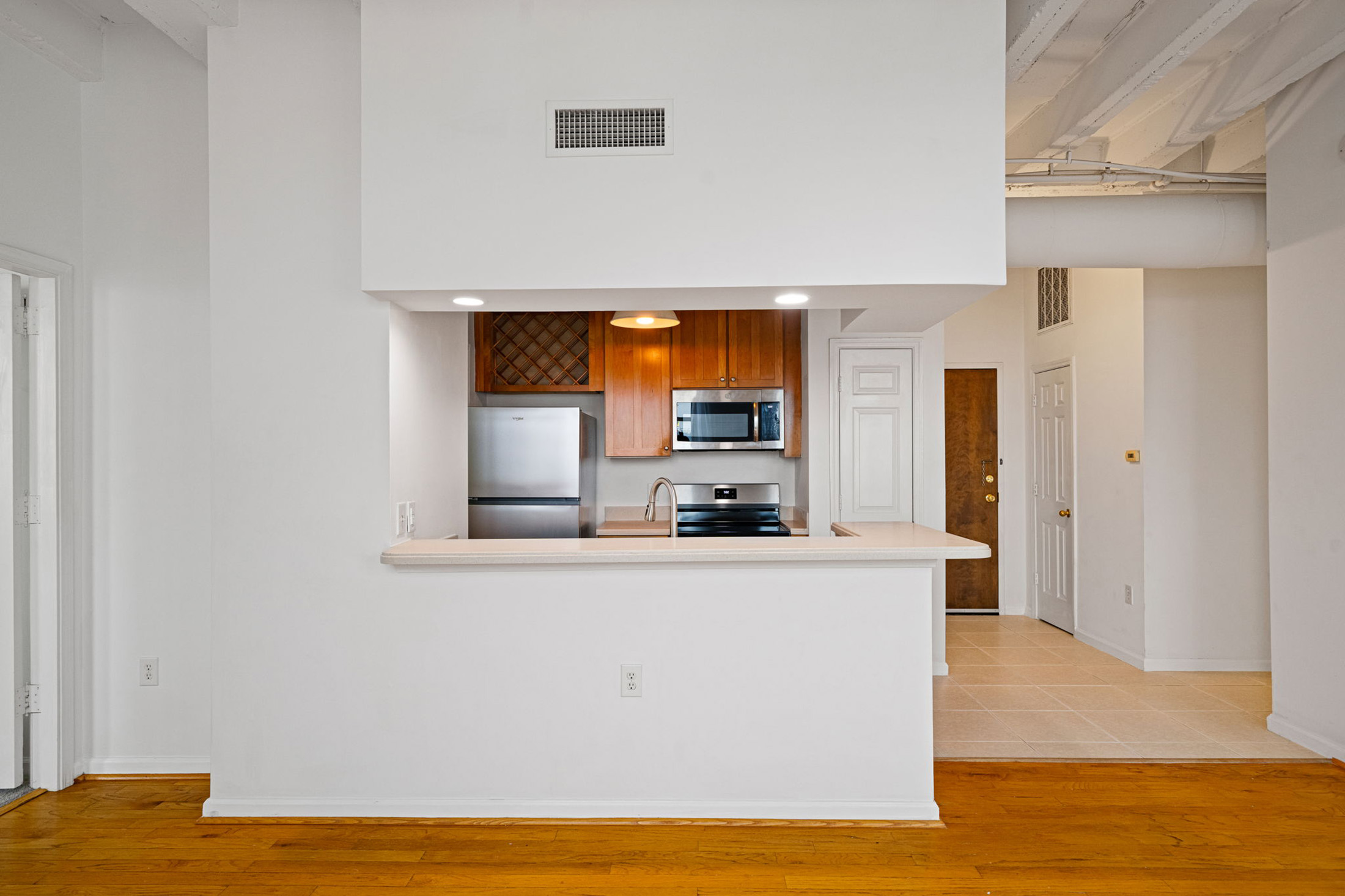  Beautifully Maintained Two Bedroom Condo in the Historic William Oliver Building - 物件實景