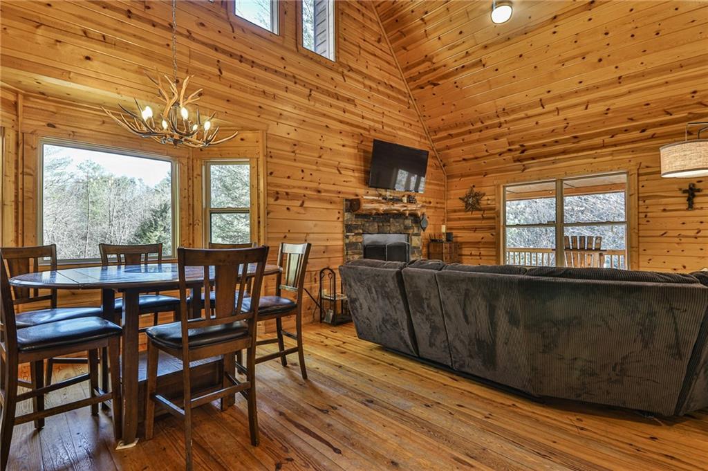 Ellijay, Georgia, 30540, United States, 3 Bedrooms Bedrooms, ,3 BathroomsBathrooms,Residential,For Sale,1923913