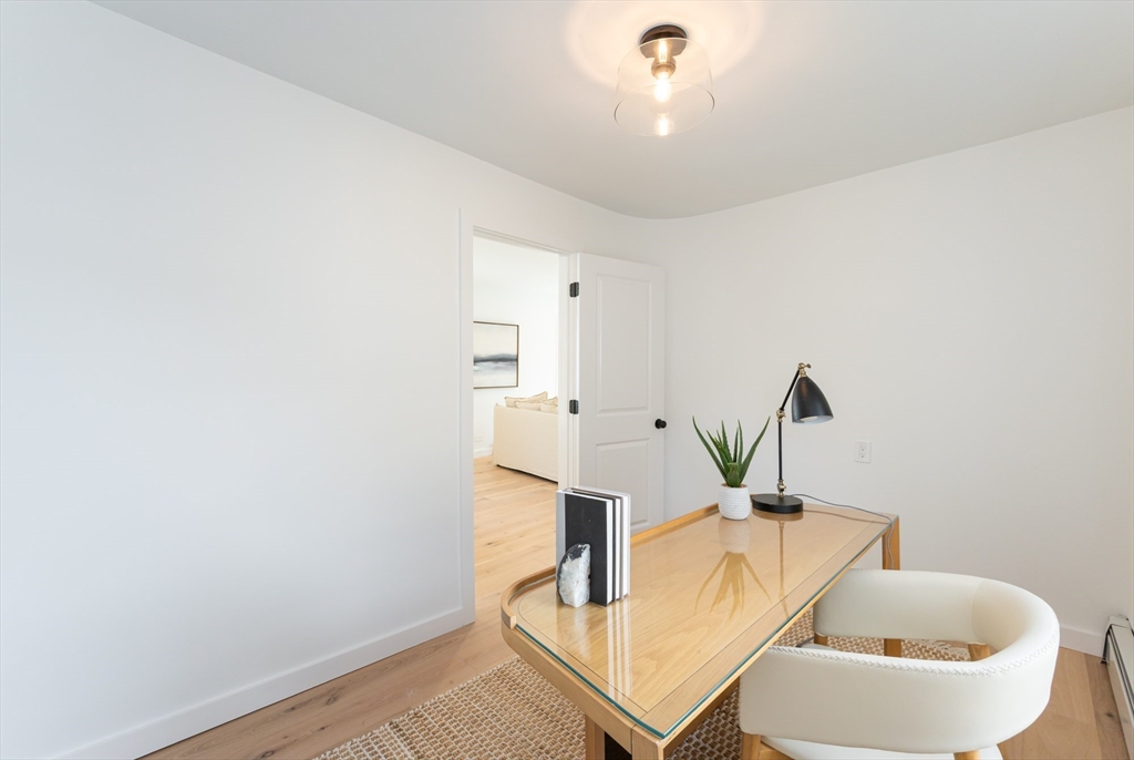 Haverhill, Massachusetts, 01830, United States, 4 Bedrooms Bedrooms, ,2 BathroomsBathrooms,Residential,For Sale,1991718