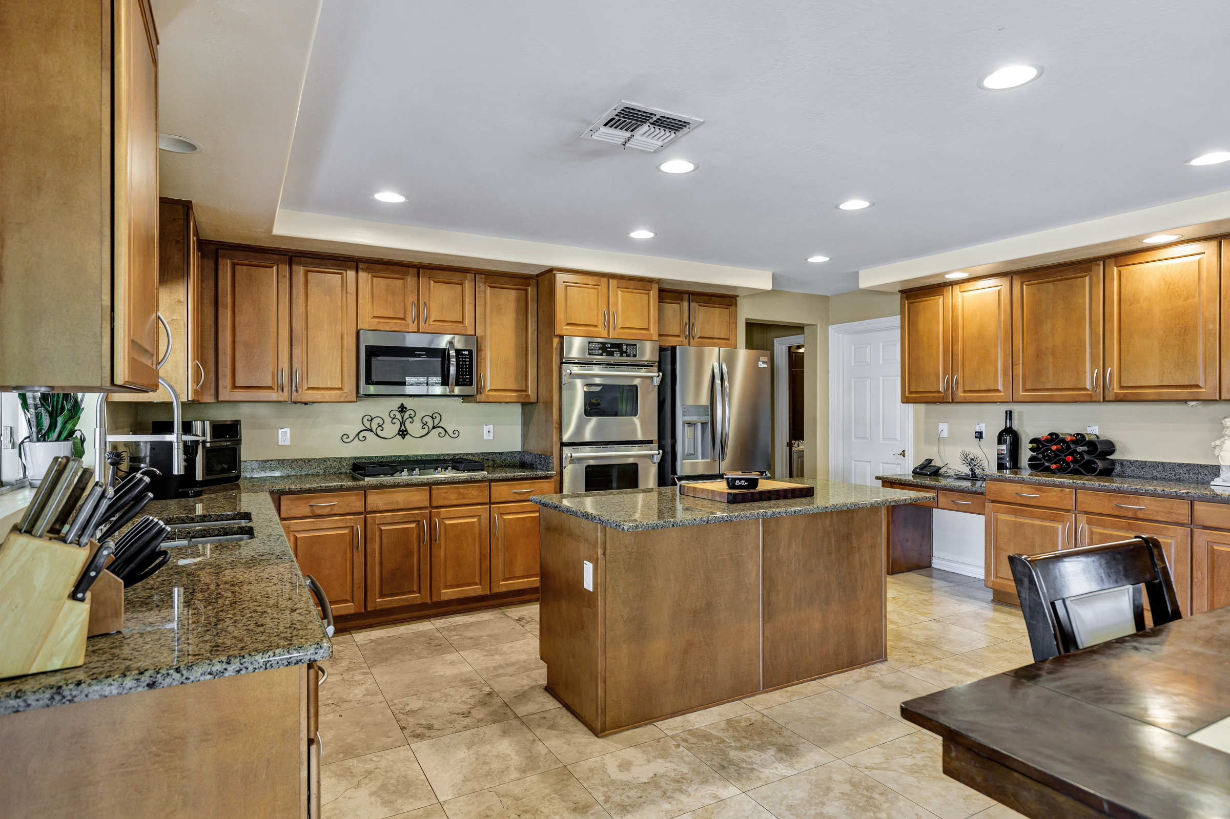 Mesa, Arizona, 85207, United States, 5 Bedrooms Bedrooms, ,4 BathroomsBathrooms,Residential,For Sale,1976858