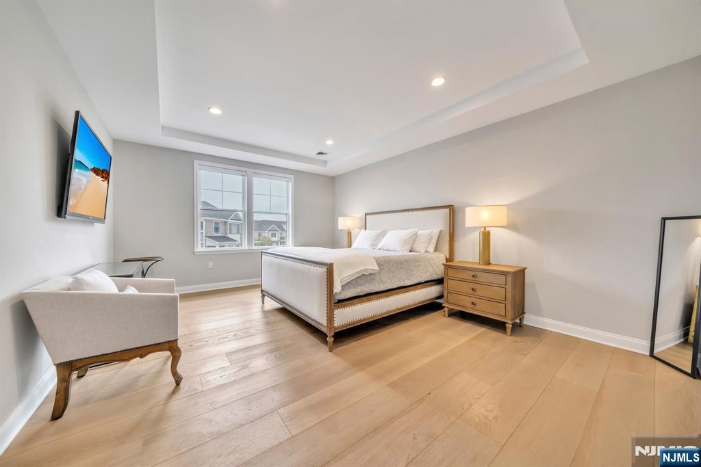 River Vale, New Jersey, 07675, United States, 3 Bedrooms Bedrooms, ,5 BathroomsBathrooms,Residential,For Sale,1906590