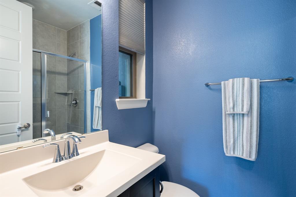 Dallas, Texas, 75212, United States, 3 Bedrooms Bedrooms, ,4 BathroomsBathrooms,Residential,For Sale,1966564