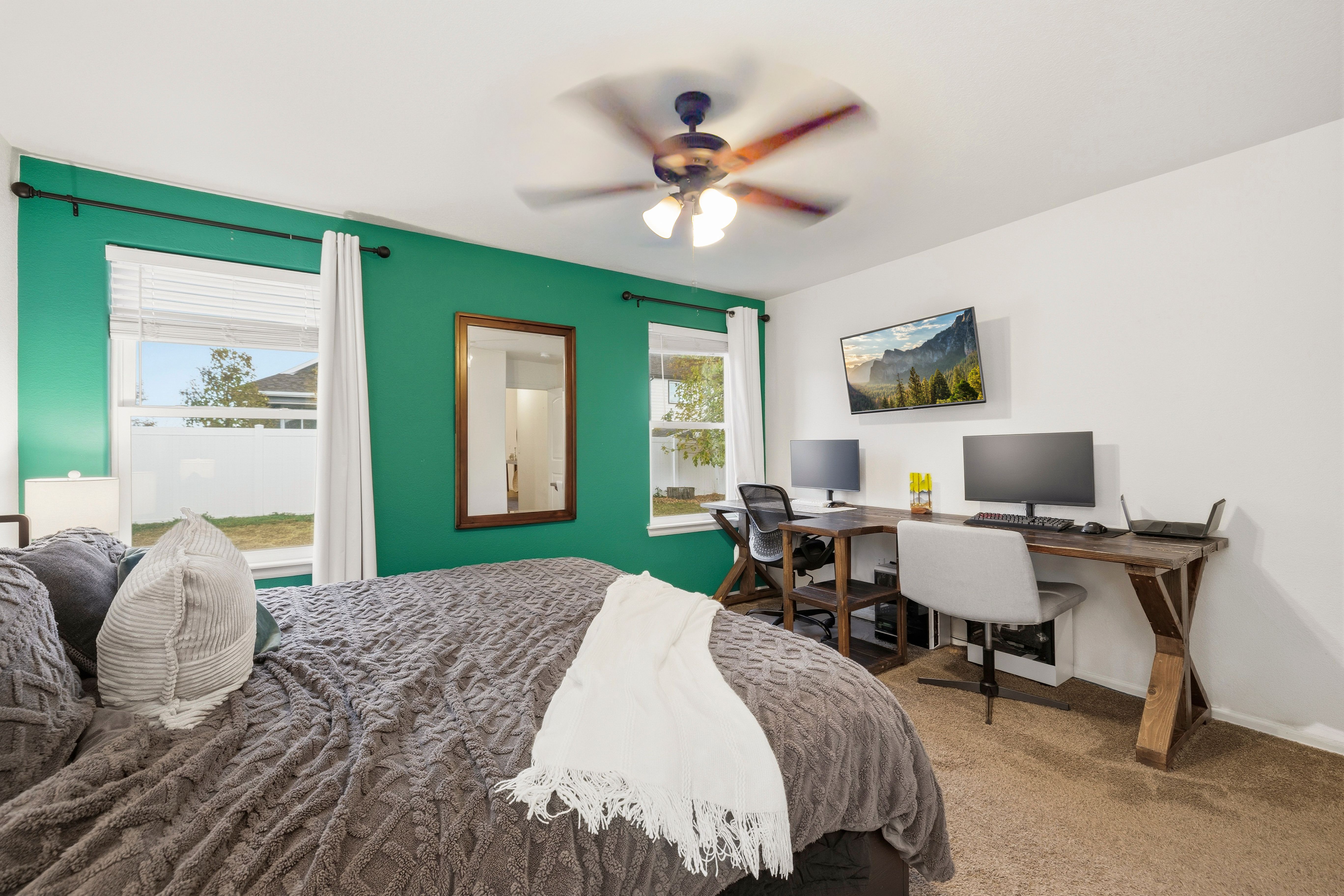  5 Bedrooms, Finished Basement, Solar Paid Off at Closing, I-25 Access - 物件實景
