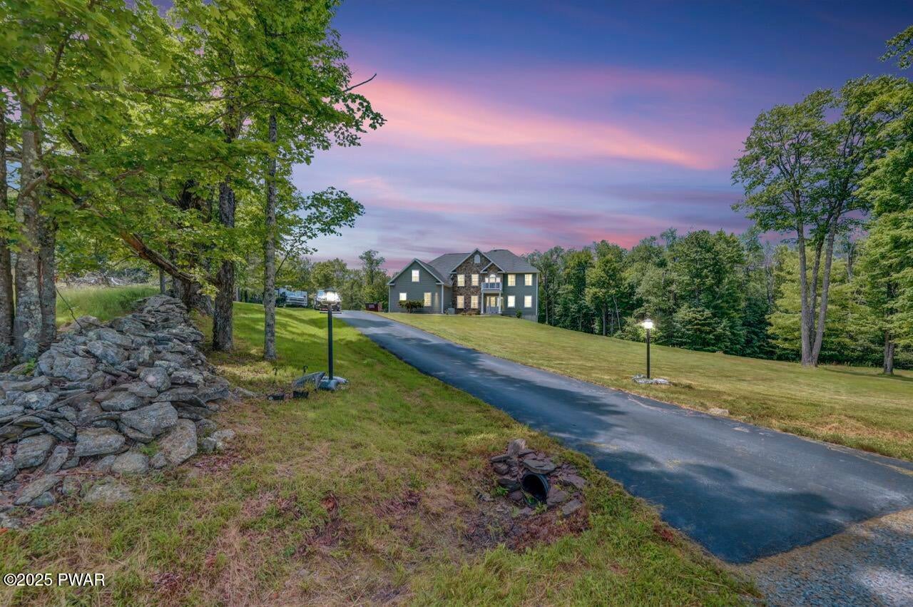 Honesdale, Pennsylvania, 18431, United States, 5 Bedrooms Bedrooms, ,4 BathroomsBathrooms,Residential,For Sale,1973688