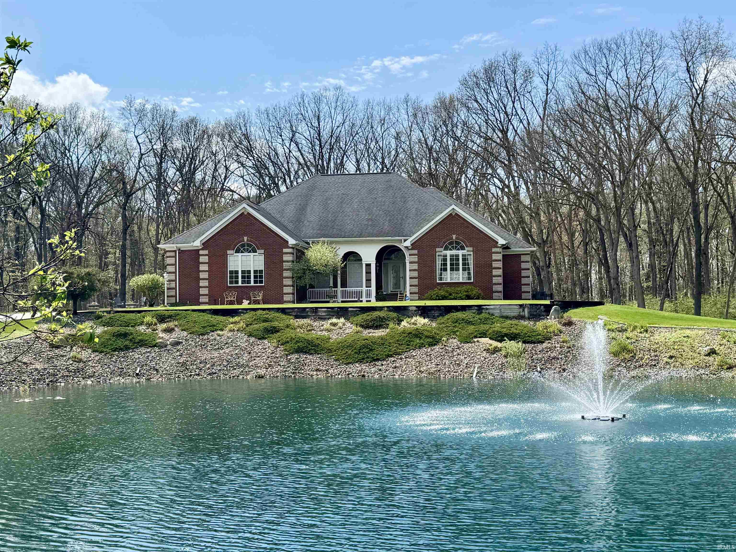 Osceola, Indiana, 46561, United States, 3 Bedrooms Bedrooms, ,3 BathroomsBathrooms,Residential,For Sale,2038856