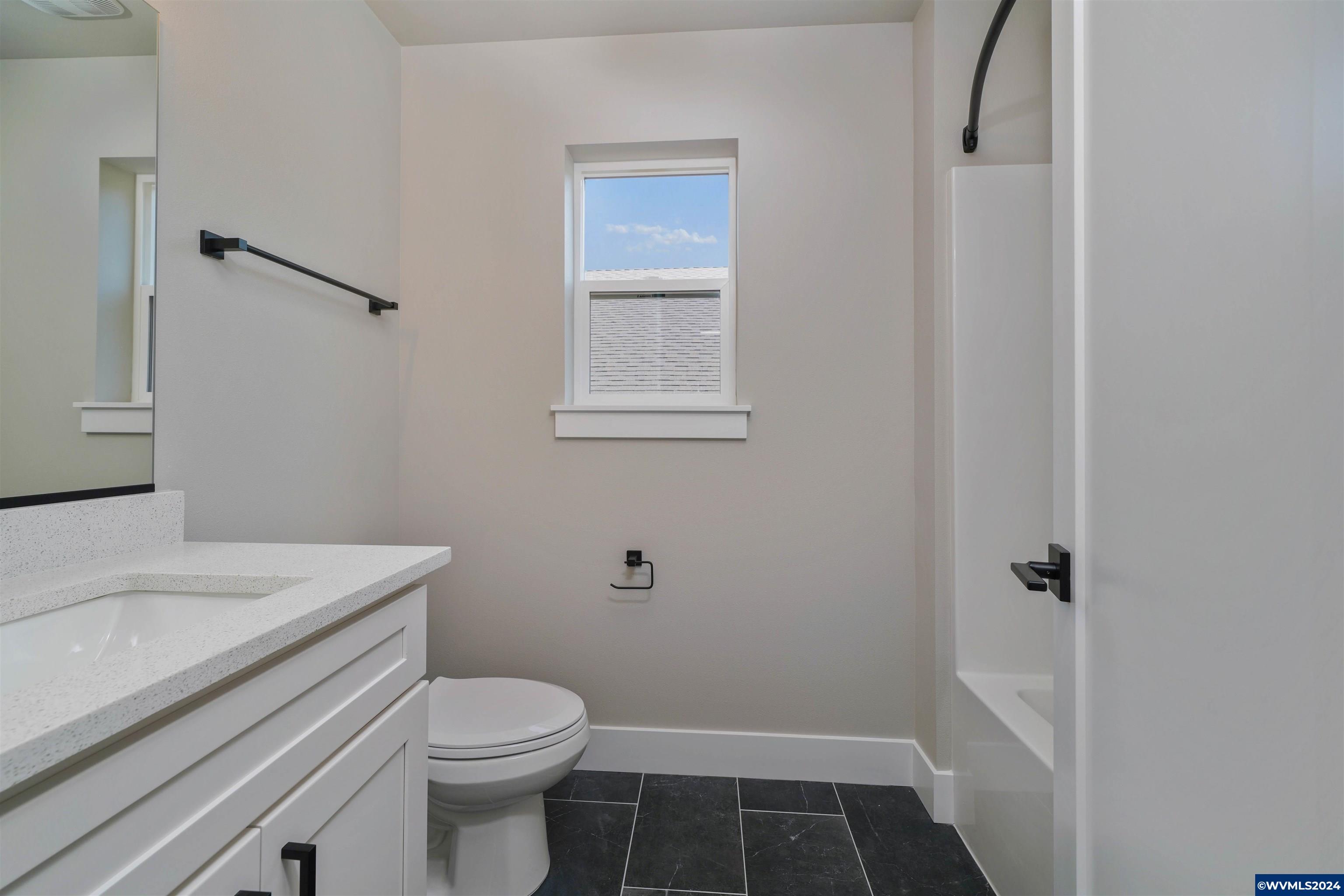 Salem, Oregon, 97306, United States, 3 Bedrooms Bedrooms, ,3 BathroomsBathrooms,Residential,For Sale,1695520