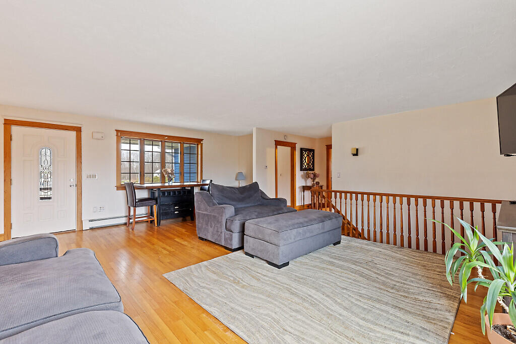 China, Maine, 04358, United States, 6 Bedrooms Bedrooms, ,3 BathroomsBathrooms,Residential,For Sale,1898689
