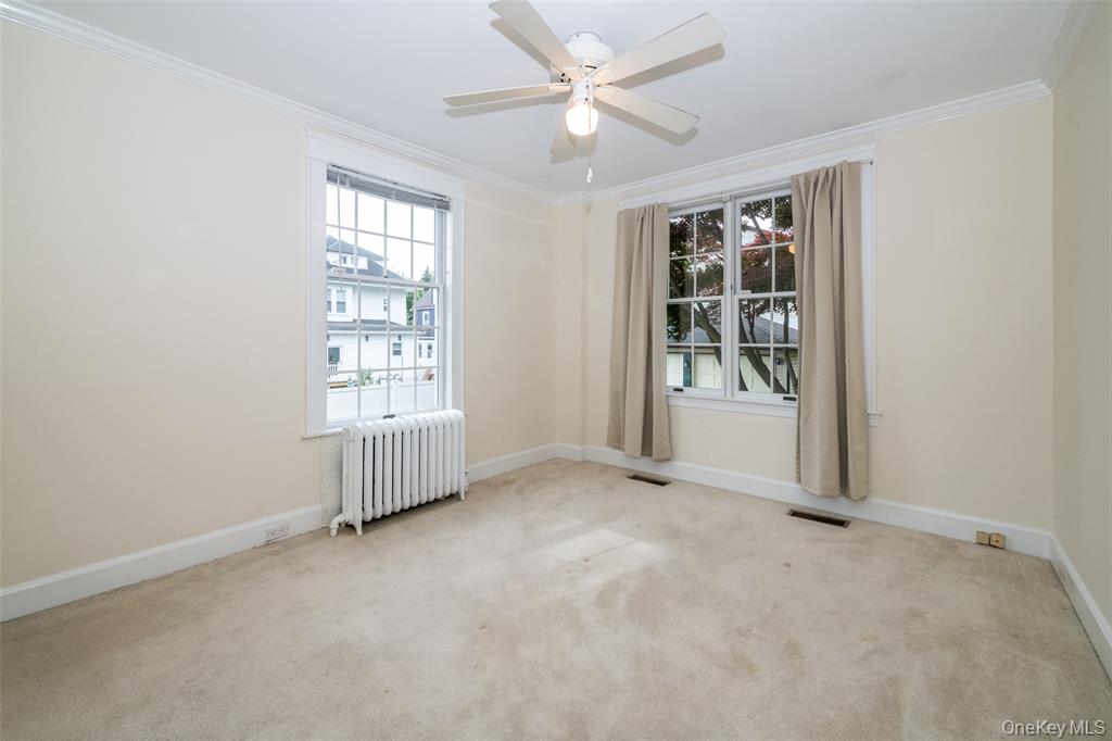 New Rochelle, New York, 10801, United States, 5 Bedrooms Bedrooms, ,4 BathroomsBathrooms,Residential,For Sale,2048483