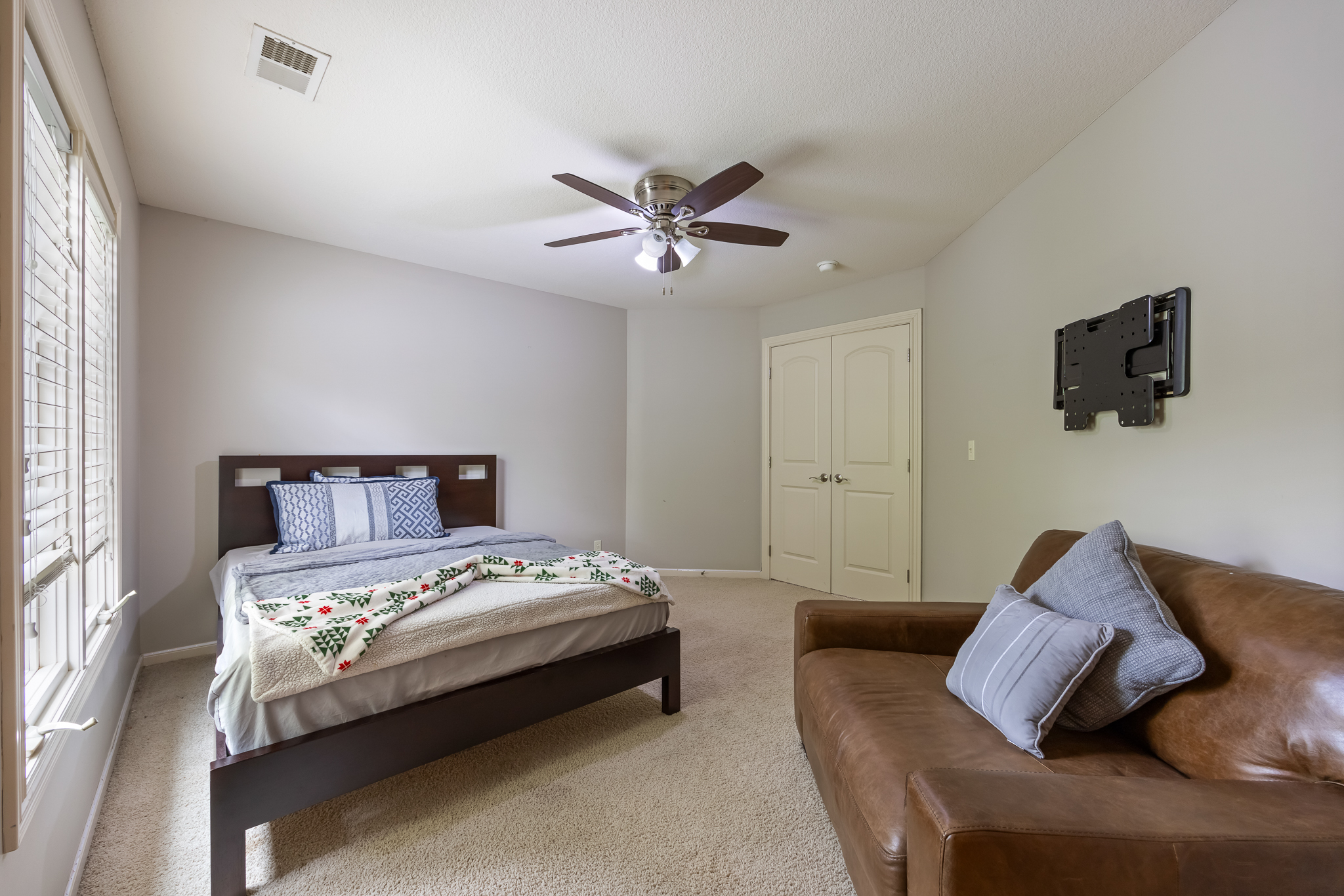  9920 Skyview Lane, Lenexa, KS 66220 - 物件實景