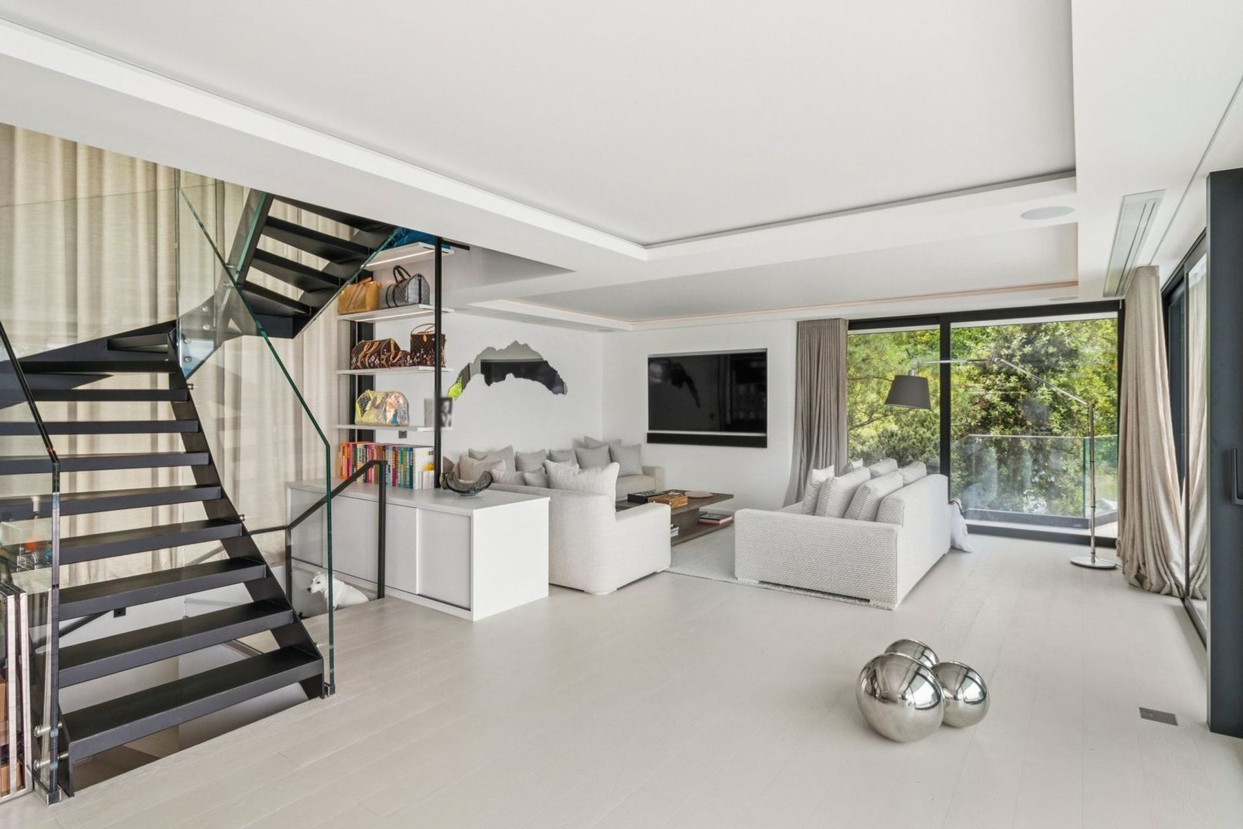  Splendid modern house with lake view - 物件實景