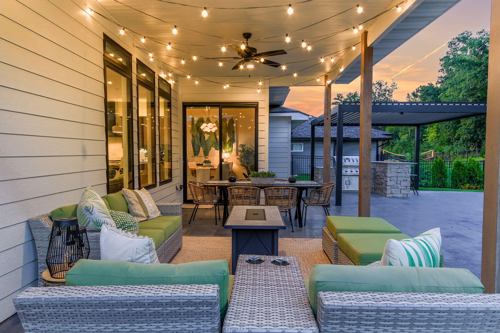 COLUMBIA, Missouri, 65201, United States, 3 Bedrooms Bedrooms, ,2 BathroomsBathrooms,Residential,For Sale,1984001