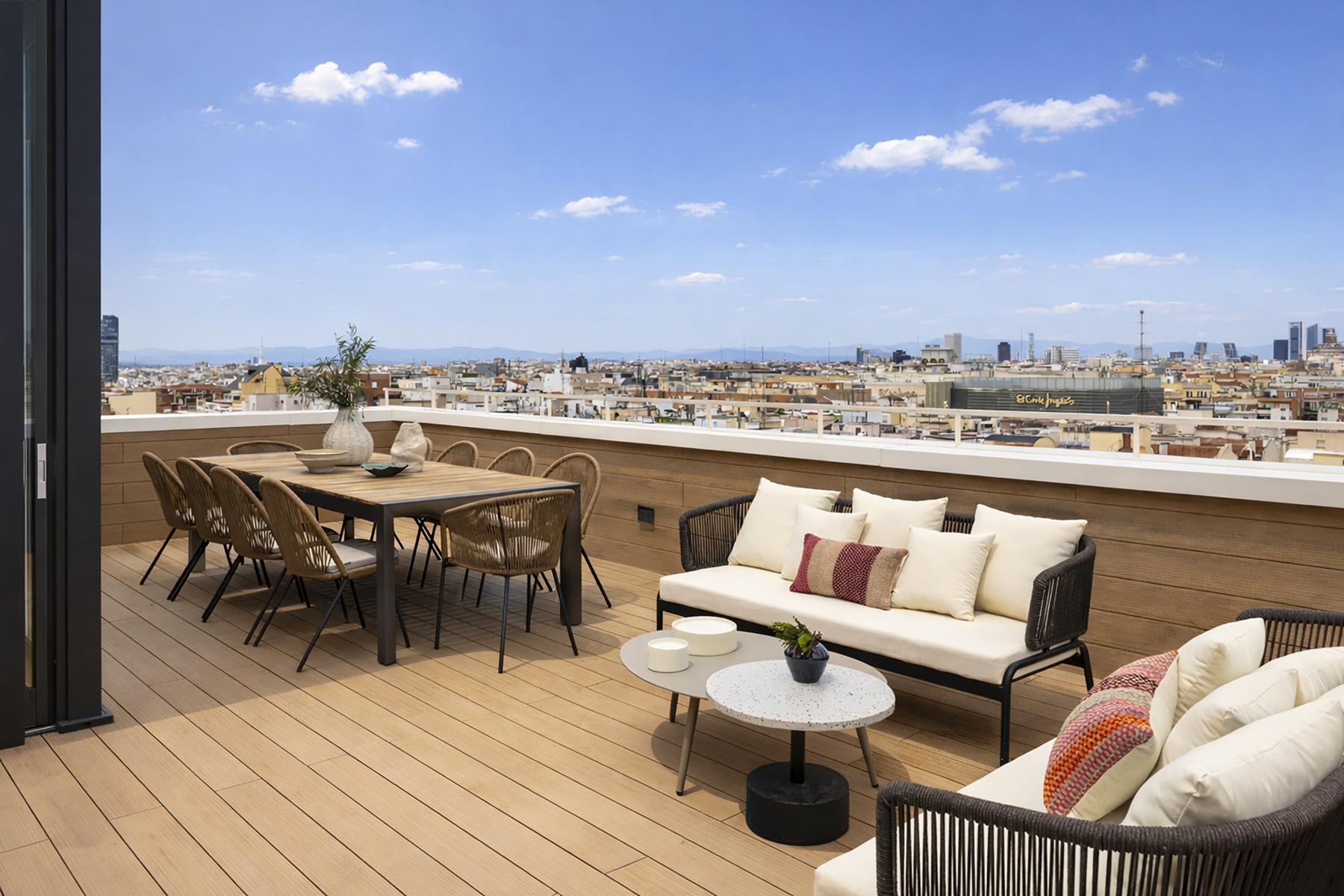  Renovated penthouse with terrace and pool in the heart of Madrid - 物件實景