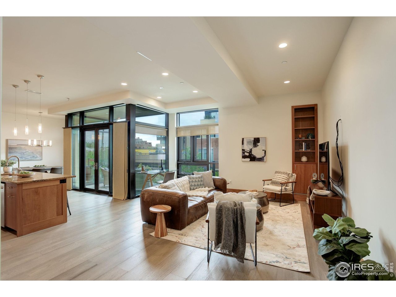 Boulder, Colorado, 80302, United States, 2 Bedrooms Bedrooms, ,2 BathroomsBathrooms,Residential,For Sale,1992797