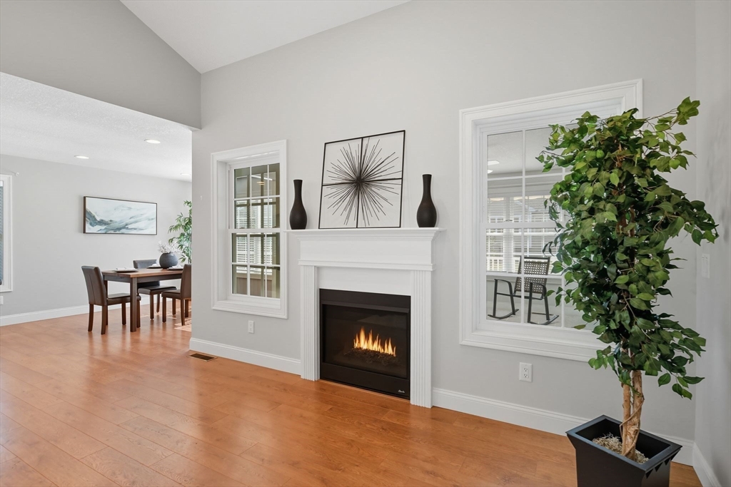 Wilbraham, Massachusetts, 01095, United States, 2 Bedrooms Bedrooms, ,2 BathroomsBathrooms,Residential,For Sale,1960738