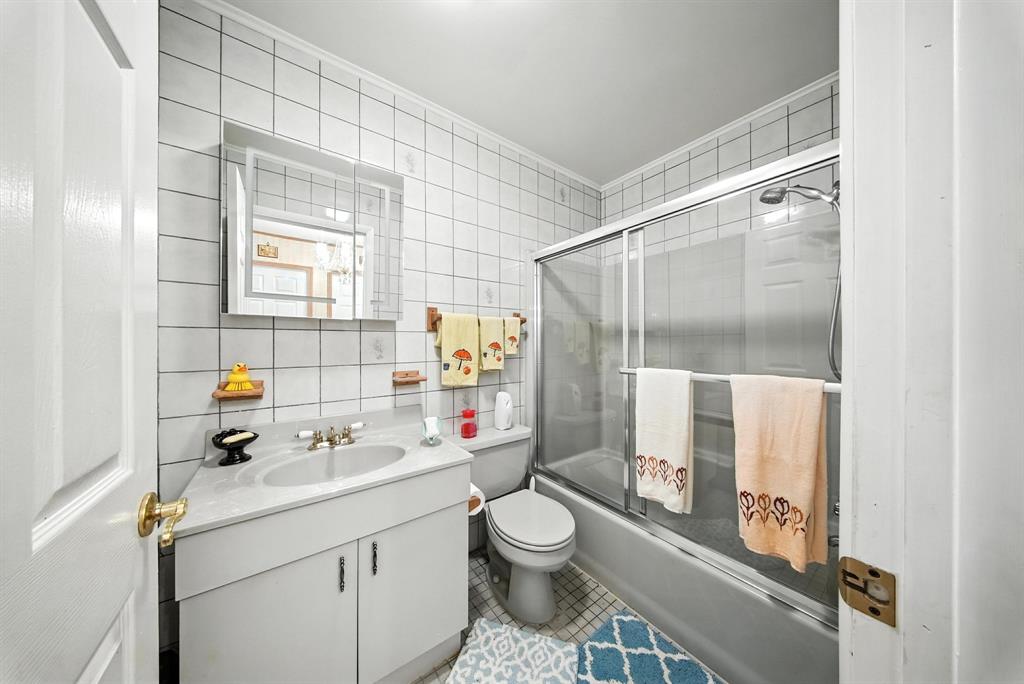 Fremont Center, New York, 12736, United States, 3 Bedrooms Bedrooms, ,1 BathroomBathrooms,Residential,For Sale,1984305