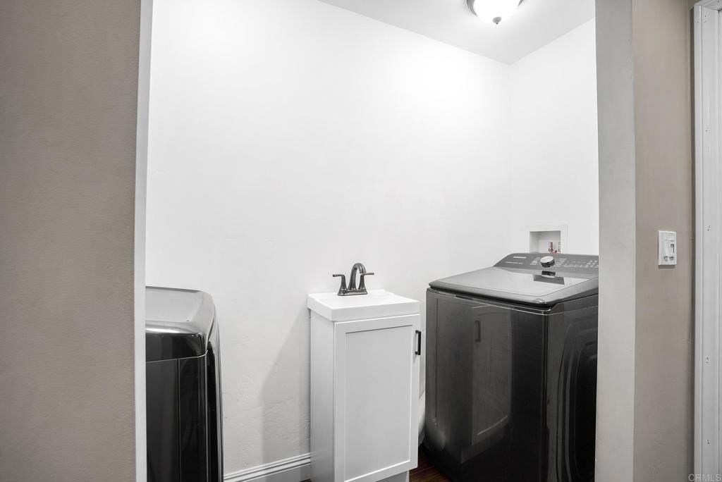 Chula Vista, California, 91911, United States, 10 Bedrooms Bedrooms, ,Residential,For Sale,1991347