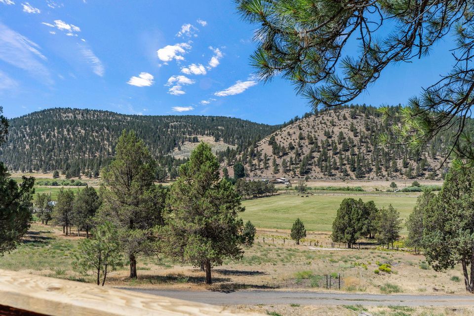 Prineville, Oregon, 97754, United States, 3 Bedrooms Bedrooms, ,3 BathroomsBathrooms,Residential,For Sale,1850319