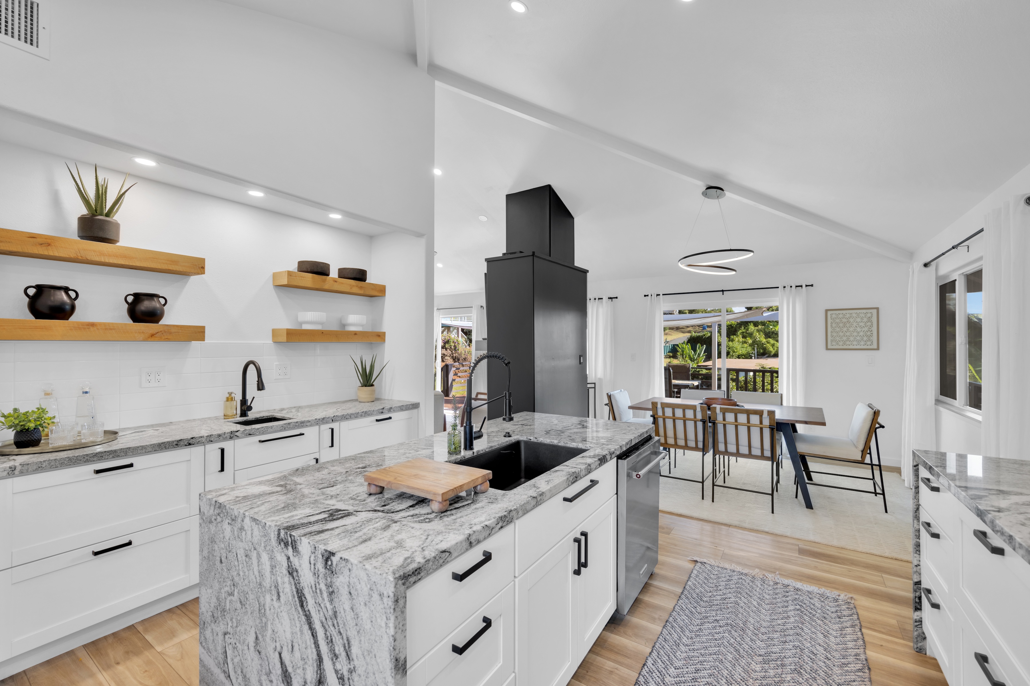  Modern Kula Orchards Home with Thoughtful Renovations - 物件實景