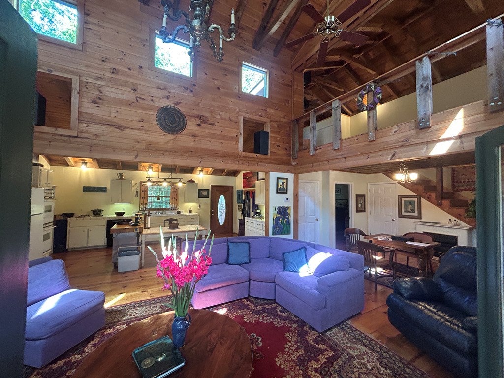 Blue Ridge, Georgia, 30513, United States, 3 Bedrooms Bedrooms, ,3 BathroomsBathrooms,Residential,For Sale,1954403